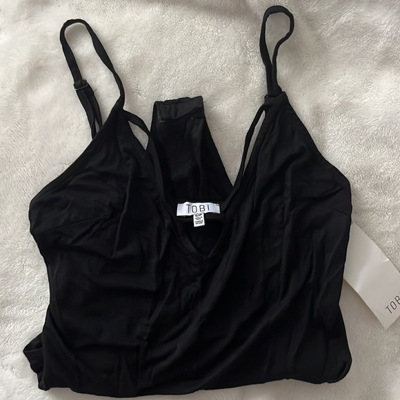 Tobi Tops - Tobi criss cross front black body suit